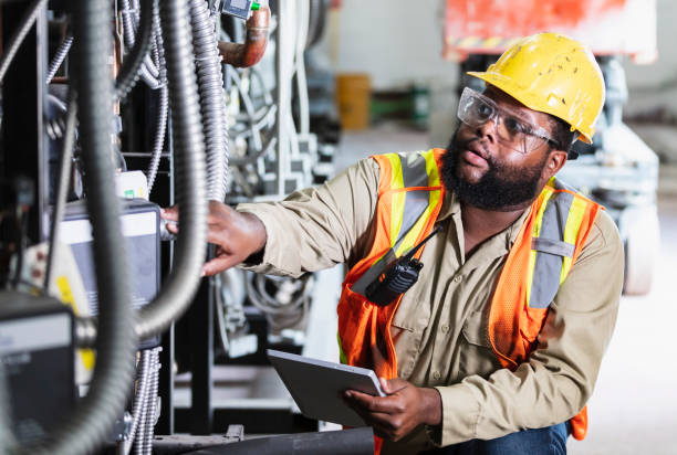 Best Affordable Emergency Electrician  in Lorain, OH